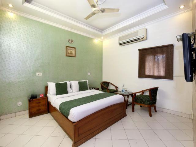 Hotel Paradise Chandigarh Exterior photo