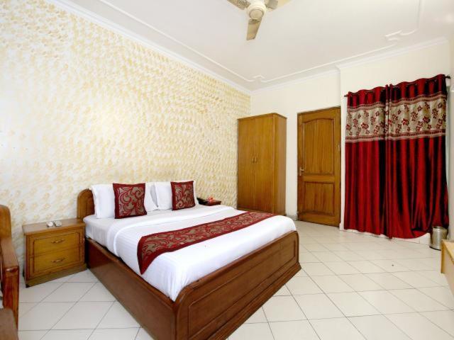 Hotel Paradise Chandigarh Exterior photo